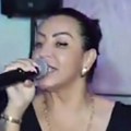 Prvi put zapevala nakon pogibije sina: Pevačica mu posvetila emotivne stihove, scena kida dušu! Video