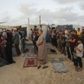 "U gazi se klanjali među ruševinama": Kurban-bajram u senci rata: Više od 1,8 miliona vernika učestvovalo u završnom…