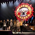Guns N’ Roses otvorili turneju set listom od 22 numere, već na sledećem koncertu dodali 6 novih pesama