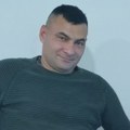 Željko iz Vršca pobegao iz bolnice sa rukom i nogom u gipsu! Nema ga skoro dve nedelje (foto)