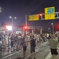 Protest GRAĐANSKA NEPOSLUŠNOST: U Kragujevcu na po sat vremena bile blokirane TRI raskrsnice (FOTO)