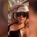 Jovana Pajić pokazala tetovažu ispod grudi: Malo ko zna da pevačica ima crtež na telu: Sve oči uprte u njen dekolte (video)…