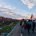 Studenti pešače iz Beograda u Novi Sad na "najveći komemorativni skup u istoriji Srbije"