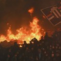 Навијачи Партизана запалили столице на "Маракани": Црвена Звезда однела победу у дербију над Партизаном