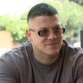 Slobu Radanovića devojka gađala čizmom u glavu: Pevač doživeo dramu na nastupu, razlog bizaran: "Nisam hteo da je poljubim u…
