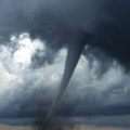 Zastrašujući snimak: Tornado hara Milanom /video/