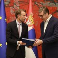 Vučić pri preuzimaju izveštaja EK o Srbiji: Obećao sam da ću samo lepo da govorim o EU