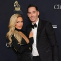 Paris Hilton sa suprugom na Gremi nagradama: Nisu mogli da se obuzdaju pred kamerama