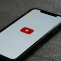 Google gasi trik koji je omogućavao da besplatno slušate YouTube u pozadini