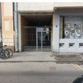 Dok je napadač ubadao tinejdžera, mladić skočio sa trećeg sprata! Krvavi obračun u Novom Sadu: Osumnjičenom produžen pritvor…