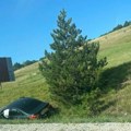 Drama na putu Čajetina - Užice: BMW sleteo u kanal, očevici tvrde jednu stvar
