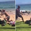Skandal poznatog američkog političara: Hoće u Kongres dok na plaži preti nožem i pištoljem (video)