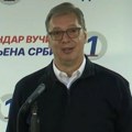 "Pogledajte, uzeli su slogan od Mila Đukanovića od pre 30 i više godina" Vučić u Bačkoj Palanci: "Neko spolja je zatrovao…