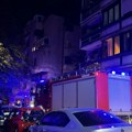 Prvi snimci požara u centru Beograda: Izgoreo stan, vatrogasci se nadljudskim naporima bore sa vatrom