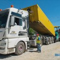 Nov asfalt u Perlezu: Ulaganja u putnu infrastrukturu za dve i po godine veća od 40 miliona dinara Perlez - Nov asfalt