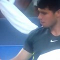 Novak ga doveo do ludila Ovako besnog Alkaraza niko nije video, povredio samog sebe (video)