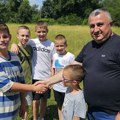 Raduj se, Srbijo: Mali Radoje koji živi u trošnoj kući sa bakom i sestrom, zaslugom Dragiše iz Požarevca, dobija novi dom…