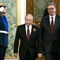 Putin Vučiću: Visoko cenimo to što učestvujete u proslavi našeg zajedničkog praznika