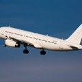Drama u avionu, putnici čuli eksploziju! "Boing" sa gotovo 200 ljudi krenuo da ponire, hitno morao da sleti - Slika govori…