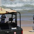 (Foto, video) ajkula usmrtila muškarca! Horor na popularnoj plaži u Sidneju: "Izgubio je više udova"