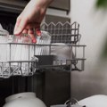 Ne stavljajte ih u mašinu za sudove! Ove stvari iz kuhinje uništićete već posle prvog pranja