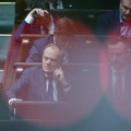 Tusk o Trampovim izjavama: "Direktno ide na ruku Putinu"