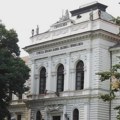 Roditelji učenika Jovine gimnazije na razgovoru kod gradonačelnika Novog Sada: Okupljeni i ispred Gradske kuće
