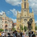 Roditelji učenika Jovine gimnazije na razgovoru kod gradonačelnika Novog Sada: Okupljeni i ispred Gradske kuće