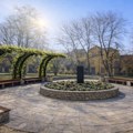 Zrenjanin ulaže u zelenu budućnost: Pokrenut projekat za Čokliget park, stižu nove sadnice, edukativne table i digitalni…