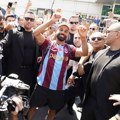 Delirijum u Turskoj: Salah sleteo i odmah obukao dres Trabzona