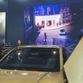 Najveća gužva na "Teslinom" štandu u Kini: Predstavljen autonomni taksi - nema volana i retrovizora! Pored njega i Optimus V3…