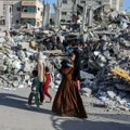 Makron poziva Izrael da prestane da ubija žene i bebe u Gazi