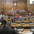 Nevidljiva srpska Skupština: Kupovina vremena ili kriza parlamentarizma