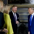 Tramp vukao i putinovu ruku, a onda je naleteo na kralja Holandije: Snimak rukovanja lidera Amerike i Viljem-Aleksandra…