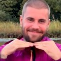 Biber samo u gaćama u šumi: Pevač ne prestaje da šokira, kad se okrenuo fanovi se zgrozili prizorom