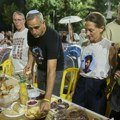 „Nećemo imati praznik bez njih“ stotine ljudi sa porodicama talaca protestuju ispred netanjahuove kuće uoči Roš Hašan