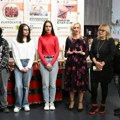 Stvaralaštvo mladih na izložbi „Zanatima do tolerancije” (video)