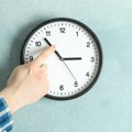 Kazaljke pomeramo za jedan sat unapred: Kada počinje letnje računanje vremena ove godine