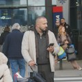 Певач открио све о првој заради: Данас по вечери заради хиљаде евра, а некада продавао цигарете по улици