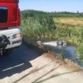 Upali u kanal, troje nastradalo: Tuga na mestu tragedije na Klisi, prve slike sa uviđaja