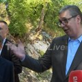 Vučić obilazi stakleni vidikovac "Kablar" kod Čačka