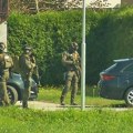 Drama u Sloveniji - muškarac puca na policiju! Odbio da spusti oružje, pa počeo da rešeta sa balkona, stigli specijalci