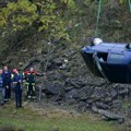 Prve slike automobila koji je izvučen iz Morače: Pronađena tela oca i sina (6), sumnja se na samoubistvo