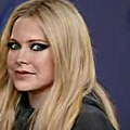 Teorija zavere oko pevačici Avril Lavinj!