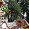 (Foto) vila pevačice pod zaštitom države: Jedna je od najbogatijih na estradi, a evo u kakvom se luksuzu baškari: Zlato…