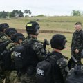 Ministarstvo odbrane: General Mojsilović obišao "Kobre" na poligonu Peskovi