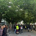 U sredu kod zgrade suda skup podrške studentkinji kojoj su SNS aktivisti polomili vilicu