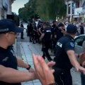 Protesti podrške studentima u Novom Pazaru: Članovi SNS-a u Kraljevu gađali građane jajima i polivali vodom