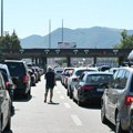 Zadržavanja za automobile na više graničnih prelaza, najviše na Gradini