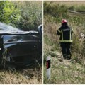 Saobraćajka na Čeneju Automobil se prevrnuo i zapalio u kanalu! U pomoć priskočili vatrogaci, ali i vozači koji su se zatekli…